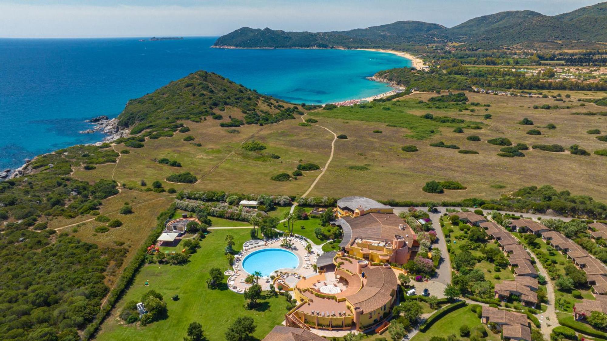 Sant'Elmo Beach Hotel Castiadas Esterno foto