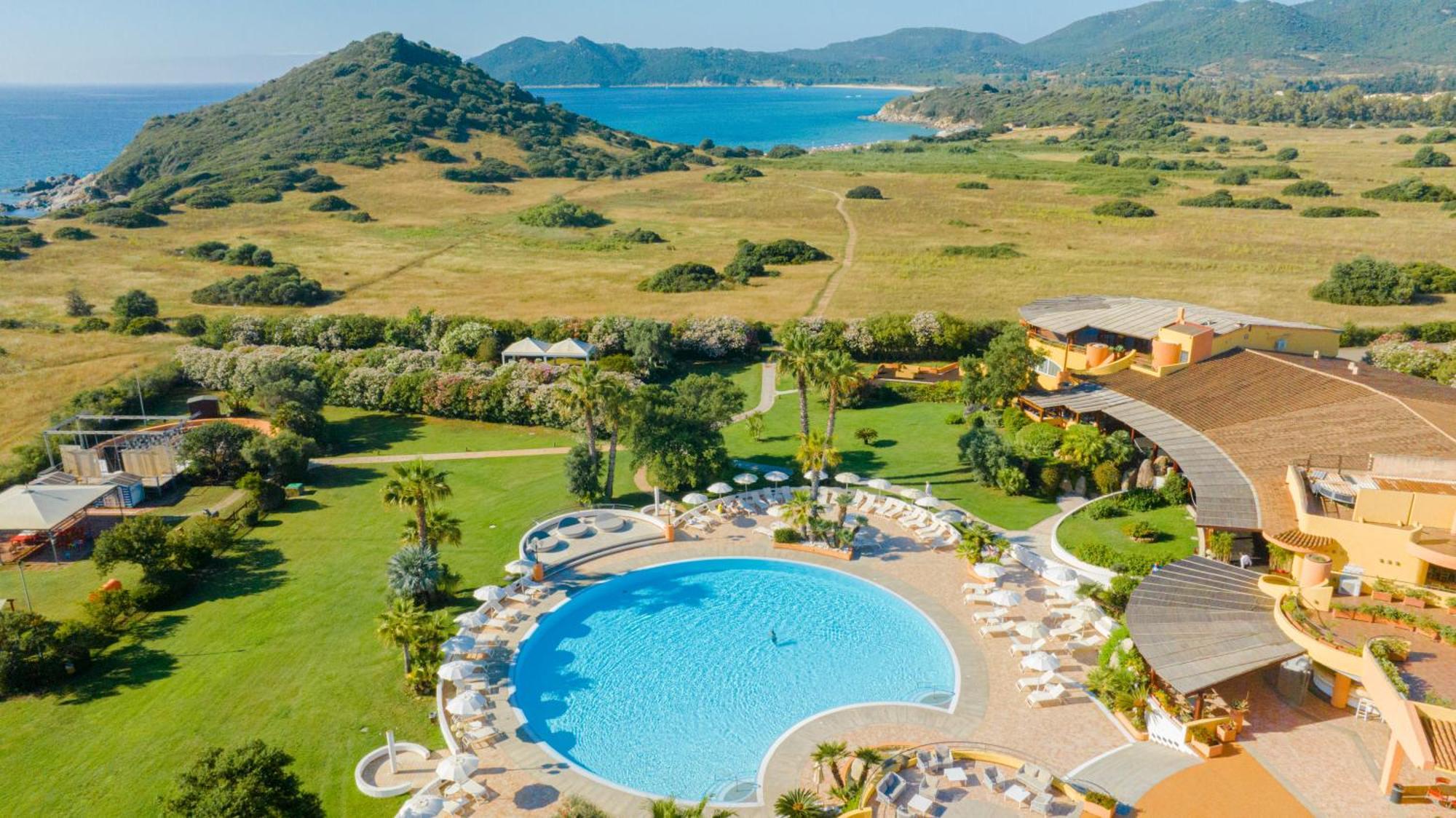 Sant'Elmo Beach Hotel Castiadas Esterno foto