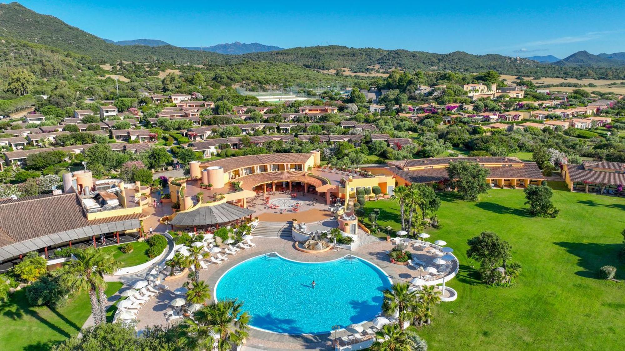 Sant'Elmo Beach Hotel Castiadas Esterno foto