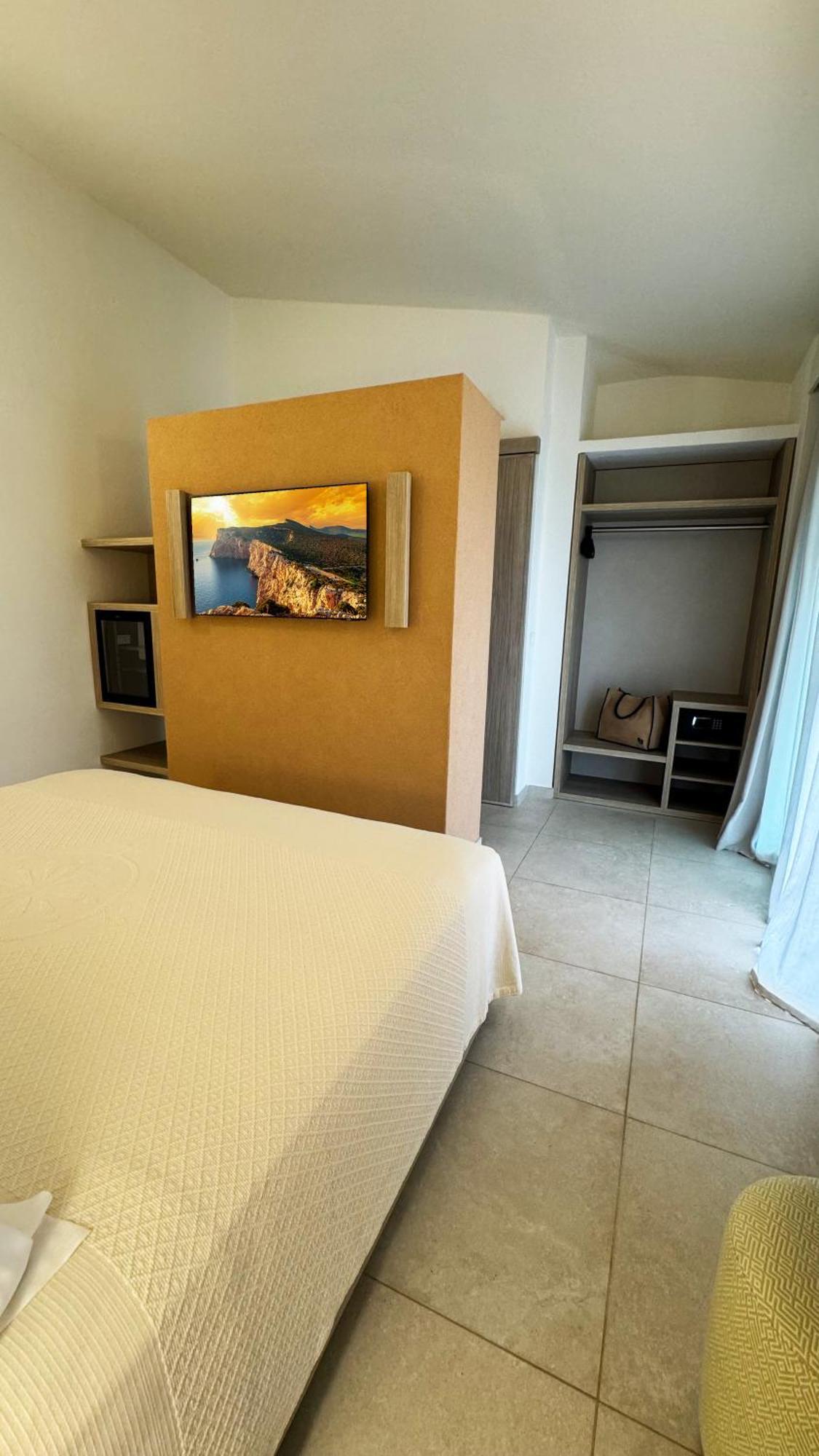 Sant'Elmo Beach Hotel Castiadas Camera foto