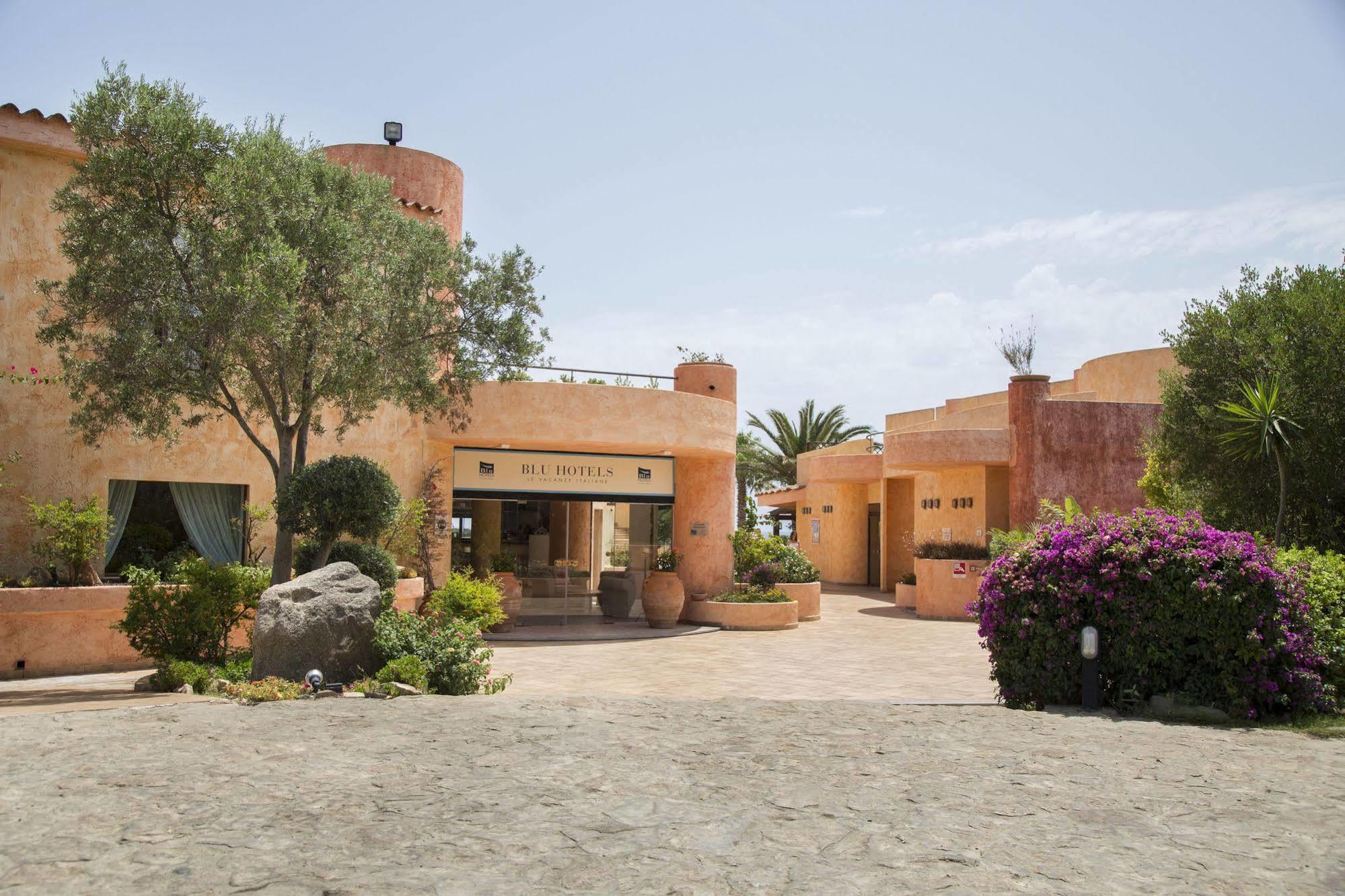 Sant'Elmo Beach Hotel Castiadas Esterno foto