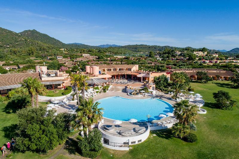 Sant'Elmo Beach Hotel Castiadas Esterno foto